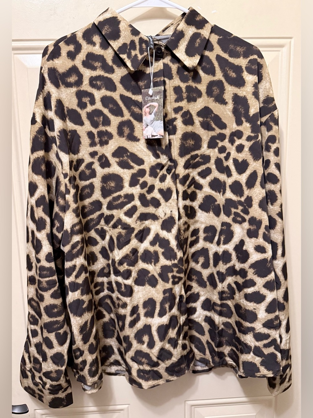 Cuteduck Long Sleeved Button Down Blouse Size 4XL